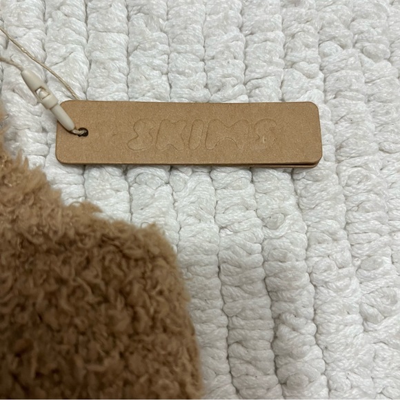 Skims Cozy Tan Sleeveless Top Size L/XL ( Small Stain ) - Picture 9 of 11